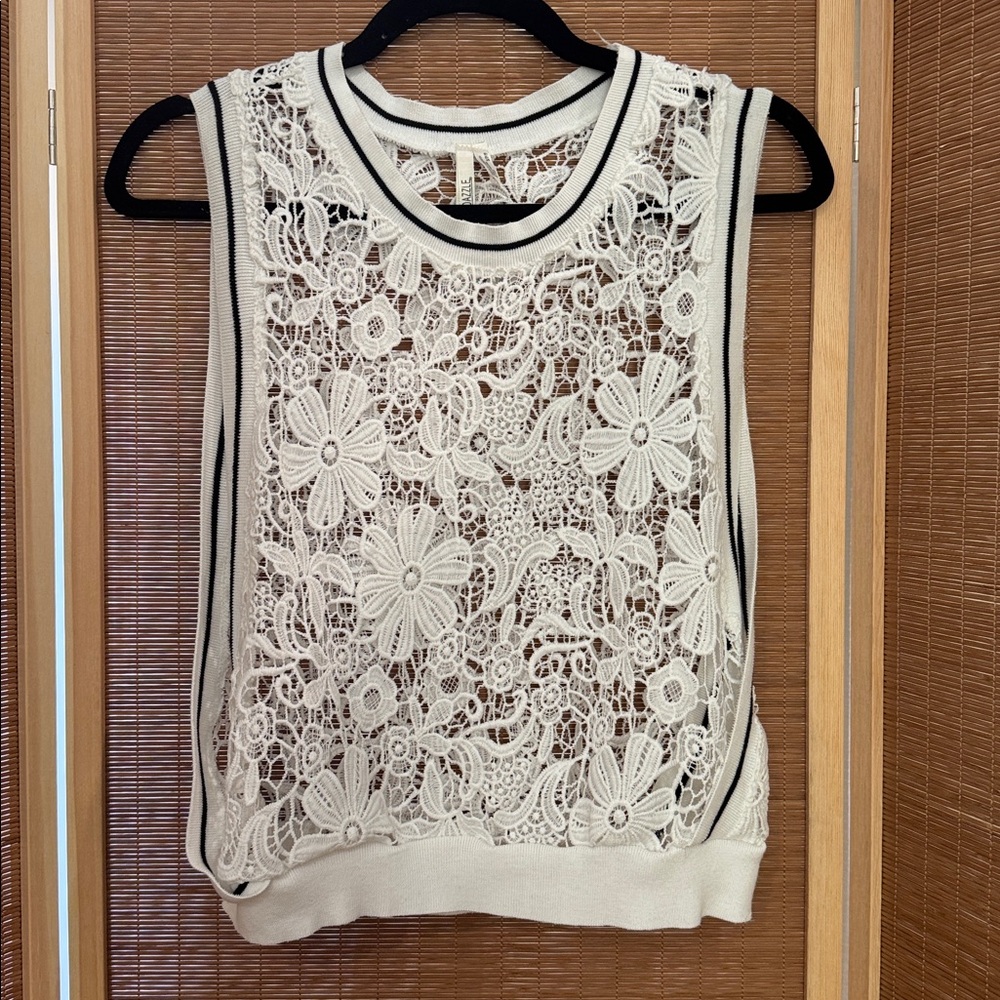 Lace vest used small